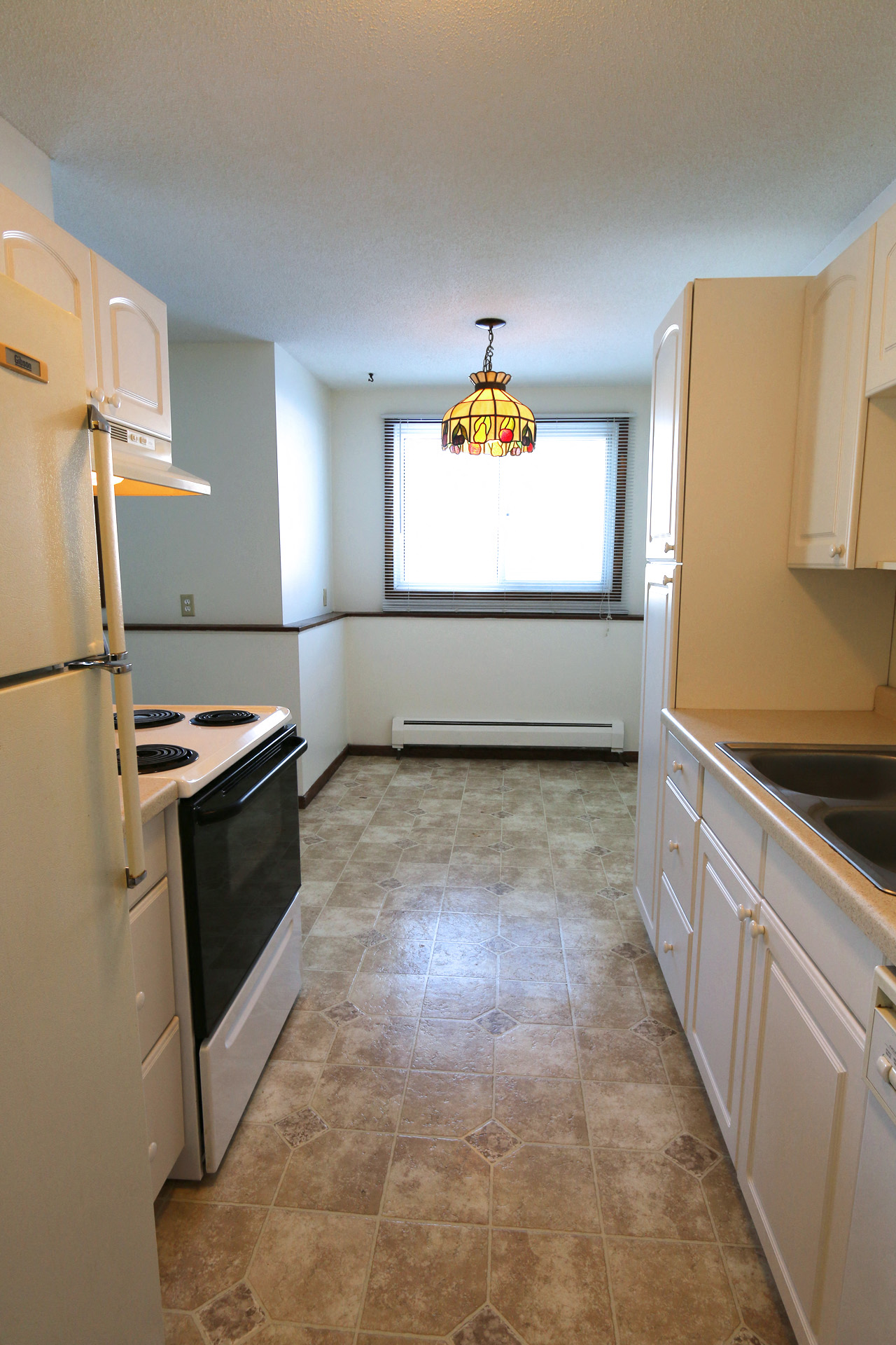Terrace Manor Image 14